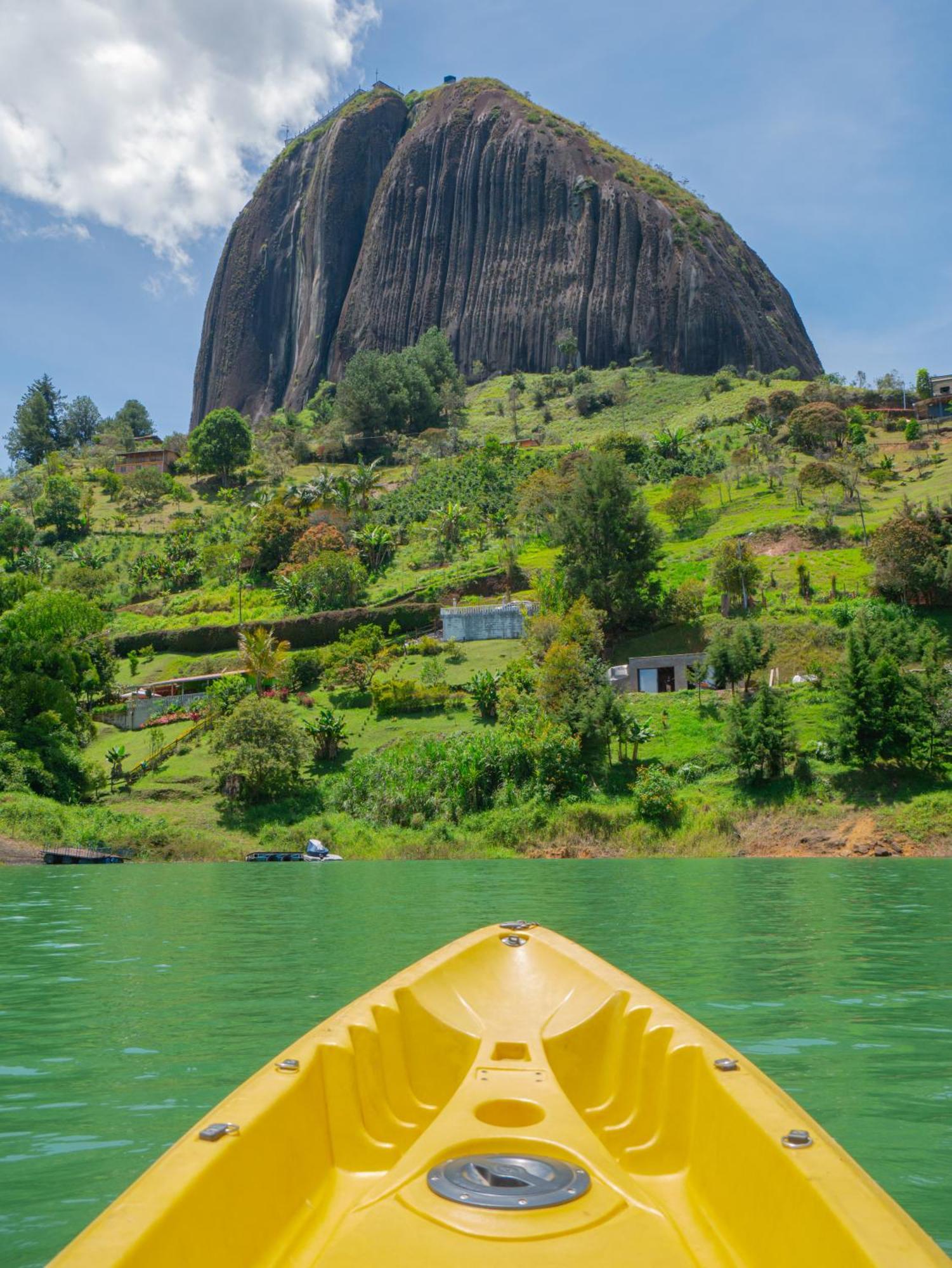 Descanso Bajo La Piedra Del Penol Guatapé 외부 사진